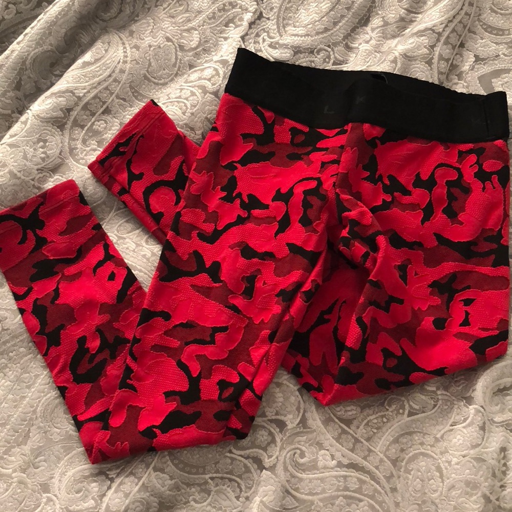 Koral Camo Leggings